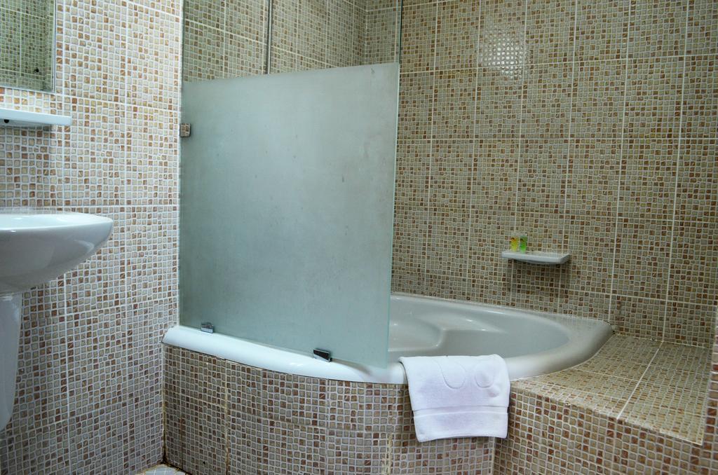 President Suites Apartments Manamah Buitenkant foto